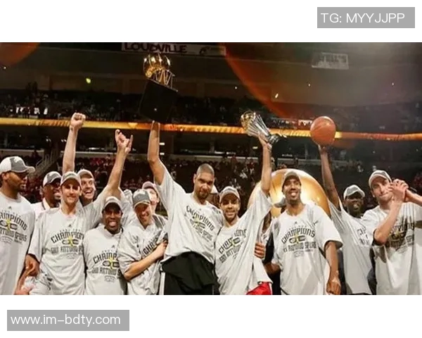 邓肯接班人闪耀赛场马刺锁定西决席位82连胜梦想成真 邓肯接班人闪耀赛场马刺锁定西决席位82连胜梦想成真